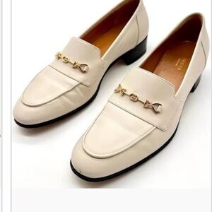 Gucci Leather Flats 7.5 AA